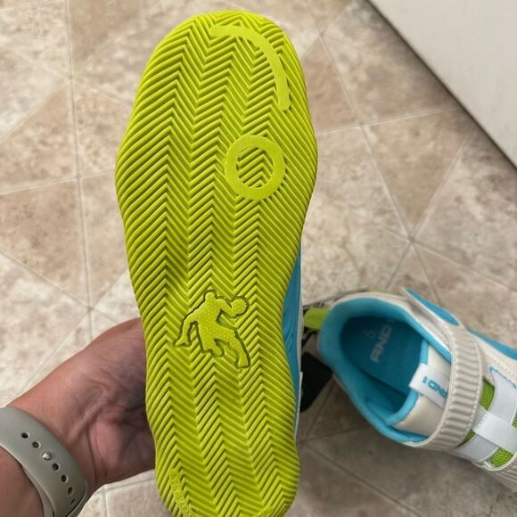 AND1 Big Kids Strap Athletic Sneakers Size 5 - Picture 3 of 3